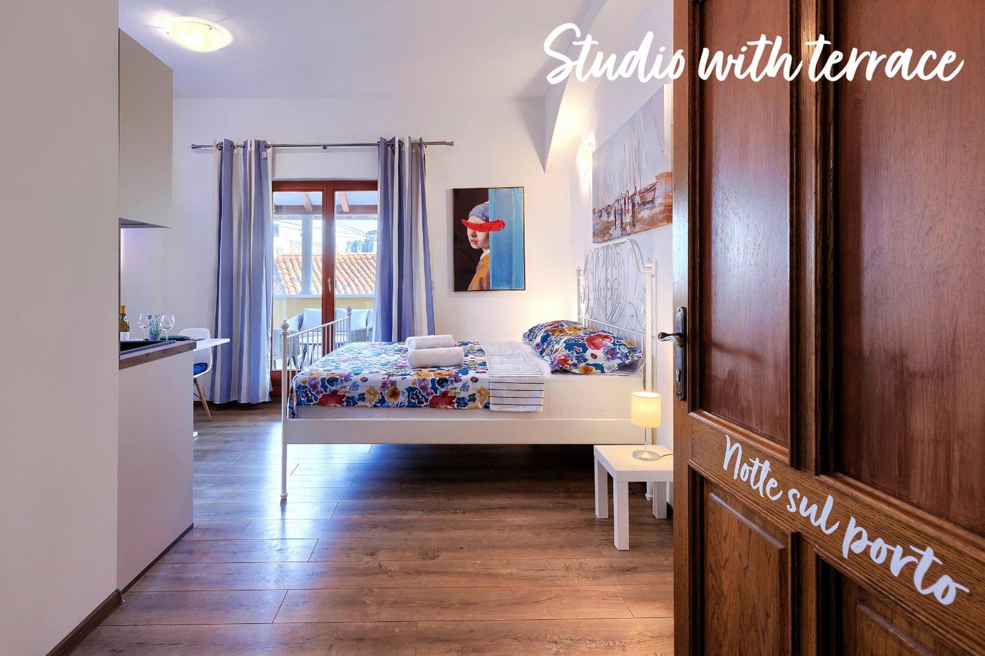Studios Notte Sul Porto โรวีน ภายนอก รูปภาพ
